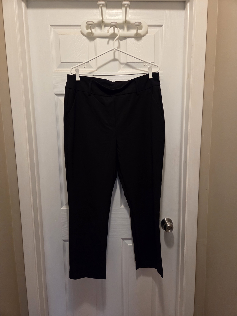 Suzy Shier Black Straight Leg Dress Pants